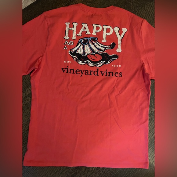 Vineyard Vines - t shirt - Medium and Large - Picture 2 of 2
